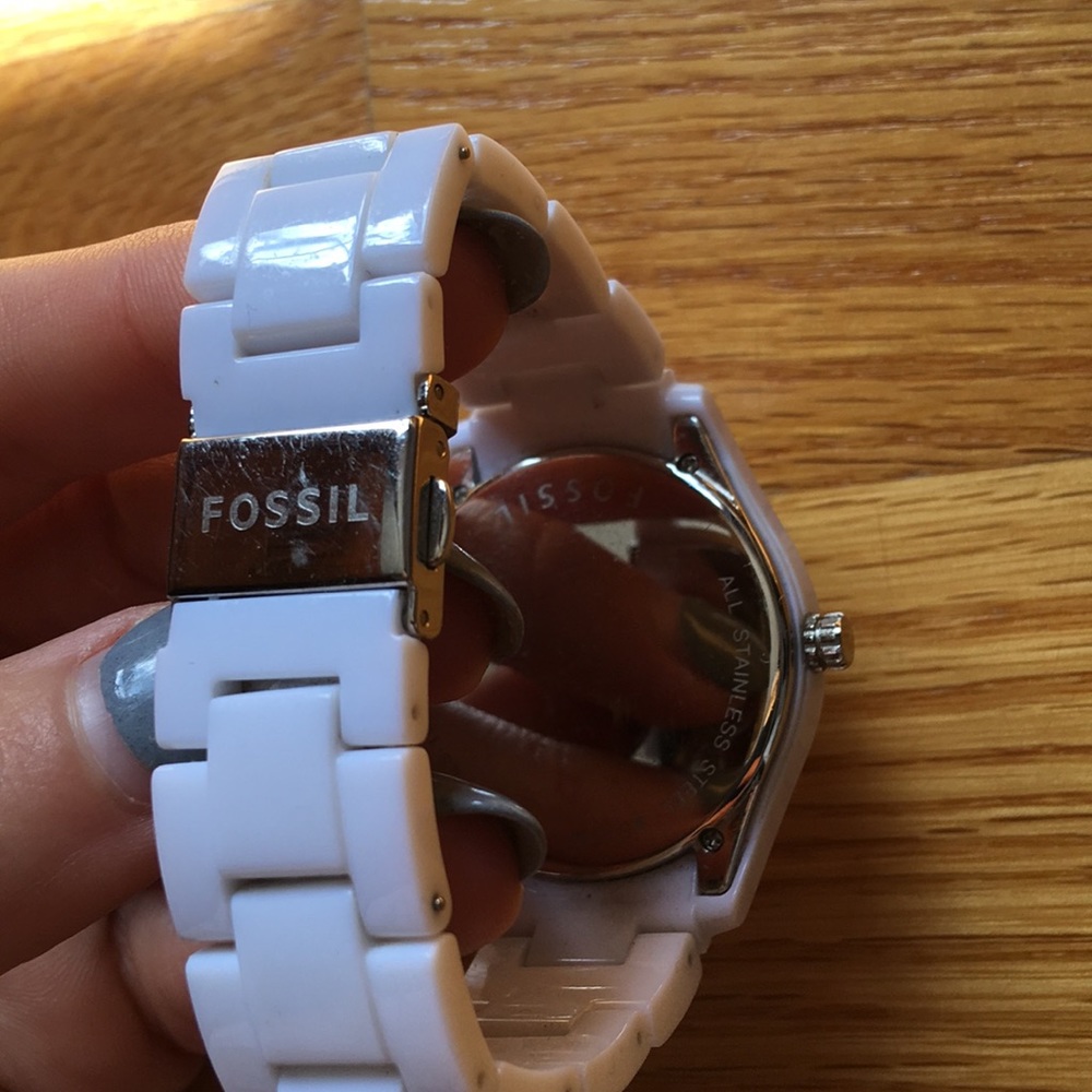 White Fossil Watch - Picture 2 of 2